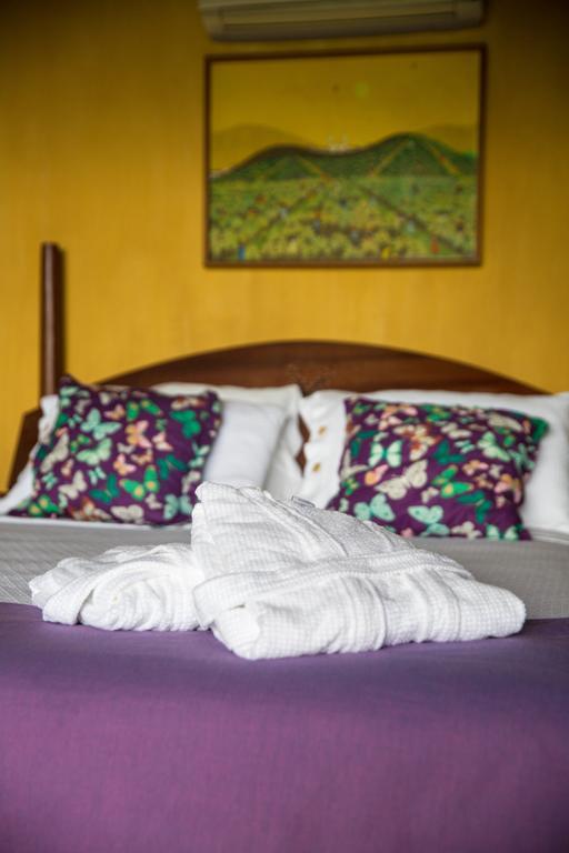 Casa Vermelha Guest House Ilhabela Buitenkant foto